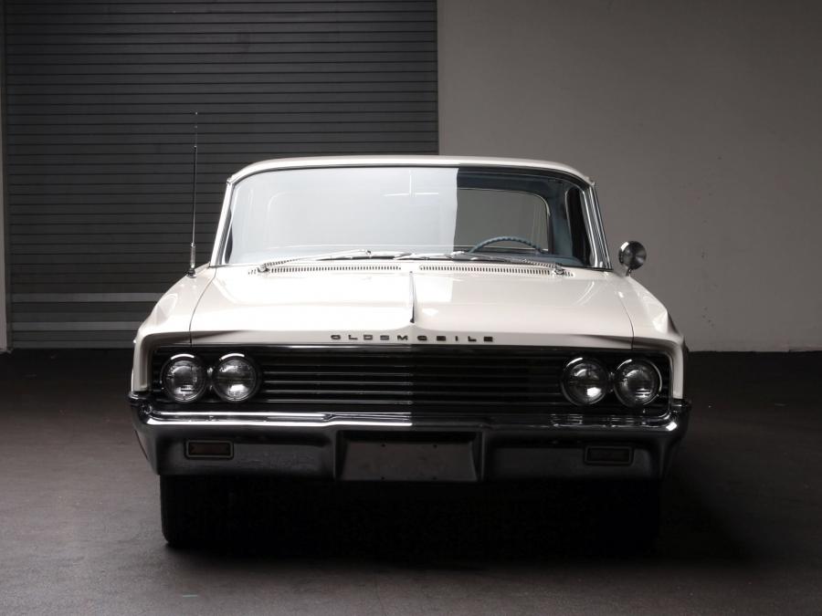  Oldsmobile Super 88 2-Door Holiday Hardtop 1963 года  (фото 7 из 9)